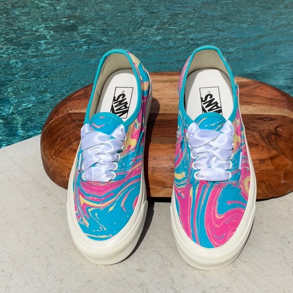 Vans Style 44 Swirl Sneakers  New Without Tags Size 9 - Picture 3 of 15